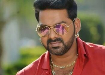 Actor Pawan Singh | Jewelery Worth Rs 15 Lakh Stolen from Actor Pawan Singh's House | Bihar News | Trouble on Actor Pawan Singh! The thieves entered the house cleaned hands on millions of jewelery, also stole rifle pills. News Track in Hindi