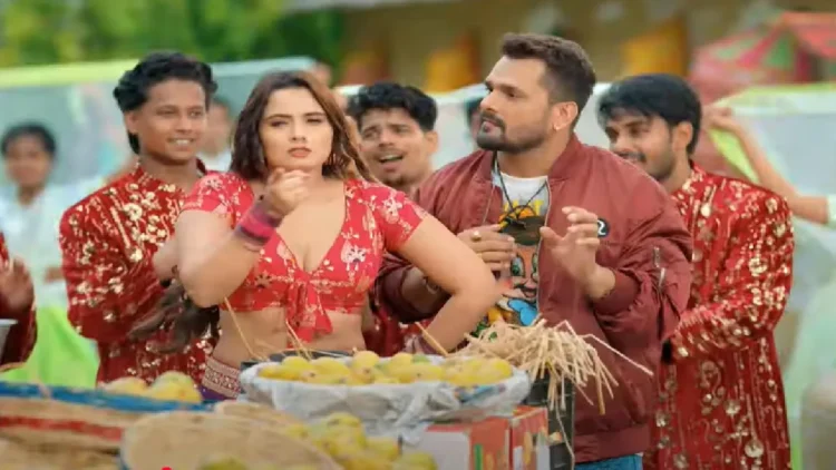 After seasonal, Khesari Lal Yadav flirts with mango seller, said- Mango Bhail Chhoti
