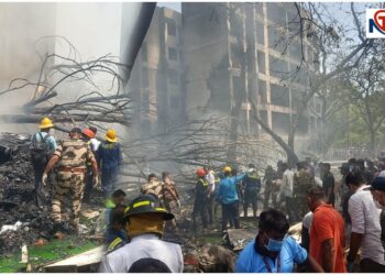 Ahmedabad Plane Crash Death | Ahmedabad Plane Crash | Plane Crash | Plane Crash in Gujarat | Air India Dreamliner | Major Plane Crash News | , Ahmedabad Plane Crash laid so many dead bodies! There were a total of 242 passengers on board, counting of dead bodies may increase now. News Track in Hindi