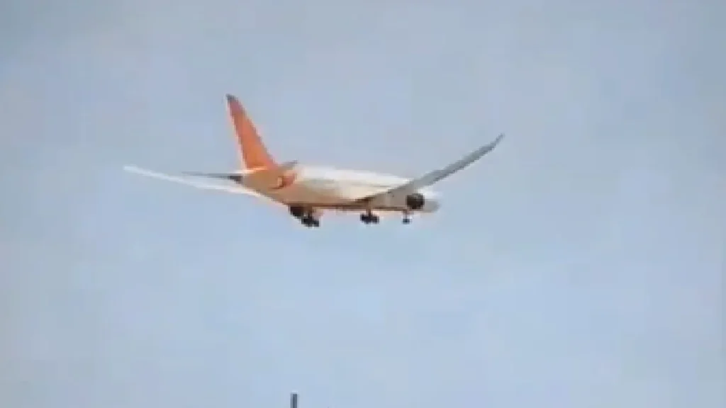 Air India Plane Crash Video: Video of Air India aircraft going from Ahmedabad to London came, see how 242 passengers plane became victims of accident, Ahmedabad to London Air India Plane AI171 Crash Video Surfaces