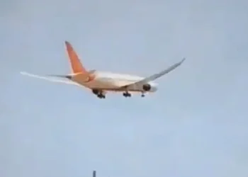 Air India Plane Crash Video: Video of Air India aircraft going from Ahmedabad to London came, see how 242 passengers plane became victims of accident, Ahmedabad to London Air India Plane AI171 Crash Video Surfaces