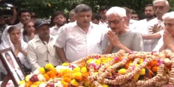 Air India aircraft accident: Pilot Sabharwal, who made 'Made Call', performed funeral in Mumbai