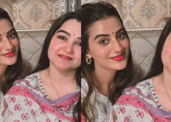 Akshara Singh reached Vrindavan Dham, actress was seen looting her sister