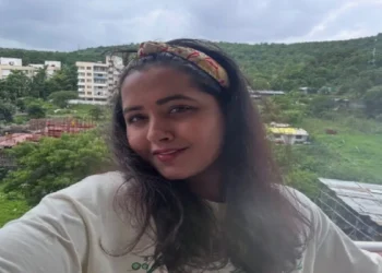 Akshara Singh, who went out to hang out with brothers and sisters, will sweat the actress's hectic journey