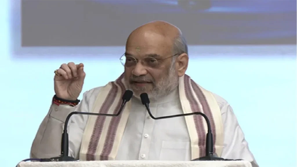 Amit Shah's Big Statement on English Language: Shame to English speakers in the country, Amit Shah said big thing, people who are spoken