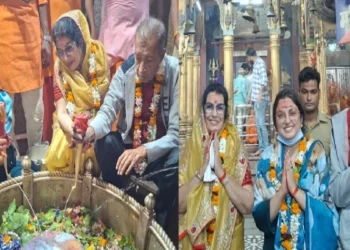 Amrapali Dubey reached Markandeya Mahadev Temple with family, worshiping water