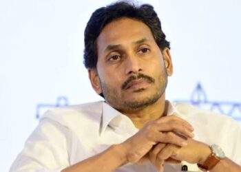 Andhra Pradesh: One killed by death after Jagan Mohan Reddy's car, former CM was made in the case