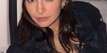 Anushka Sharma expressed grief over a stampede in Bengaluru
