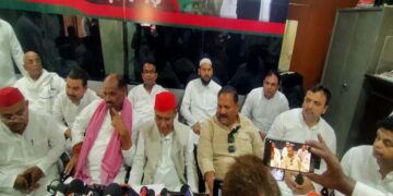 Azamgarh News | Samajwadi Party | Samajwadi Party Leader Hawaldar Yadav | BJP Government | UP News | News in hindi | Uttar Pradesh News Today | Latest Update in Hindi | News Track Hindi News | Up ka taaza samachar in hindi | Azamgarh News: SP District President Havildar Yadav accused the BJP government, said- 'Appointments are being made on the basis of caste and religion'. News Track in Hindi