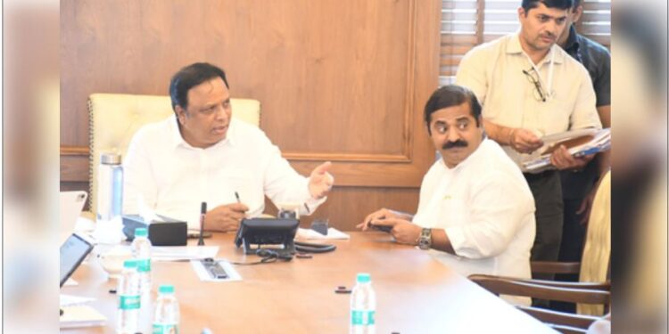 BJP showed Uddhav and Raj Thackeray on joint March announcement in Maharashtra