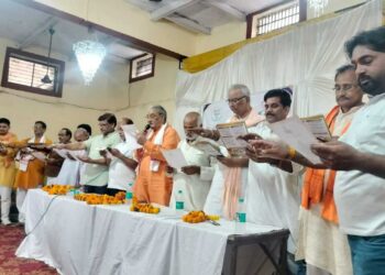 Banda news the resolution of developed India echoed in 16 mandals purushottam pandey said- Modi has raised the head of the country | Banda News: Resolve of developed India in 16 mandals, Purushottam Pandey said- Modi elevated the country's head. News Track in Hindi