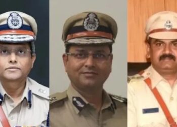Bengaluru Stampede | IPS officers suspended | RCB Victory Celebration | Central Government Action | Bengaluru Crowd Chaos | The central government approves the suspension of three IPS officers in the Bangalore stampede case, the accident occurred after winning the RCB title. News Track in Hindi
