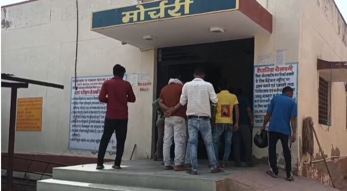 Bharatpur: Worker's body found in Atal Bandh police station area, sensation in the area due to death