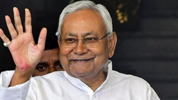 Bihar Social Security Pension Scheme: Nitish Kumar's gift to widowed women, old and disabled in Bihar, increased the amount of social security pension, Nitish Kumar's Gift to Widowed Women, Elderly and Disabled People In Biahar, Incrected the Amount of social security pension