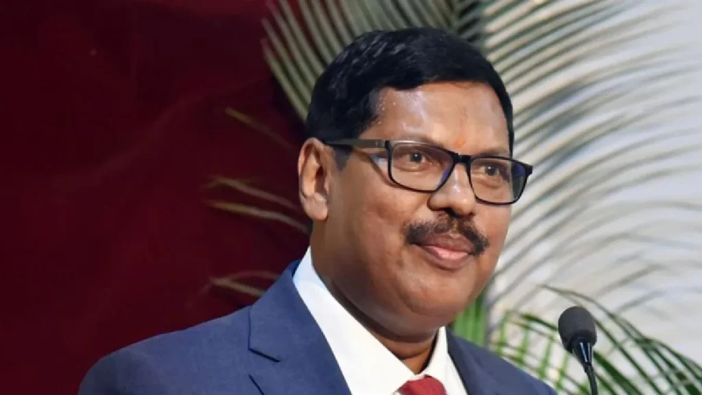 CJI BR Gavai at Round Table Conference: Supreme Court Chief Justice BR Gavai Bole, Nehru and Indira appointed CJI arbitrary, Supreme Court Chief Justice Br Gavai Said, Nehru Said, Nehru and Indira Acade Arbitrary in the application of CJI