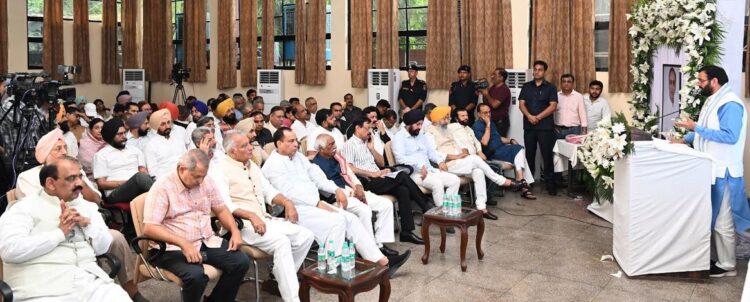 Chief Minister Naib Singh Saini expressed grief over the death of Vijay Rupani, said-Rupani was a symbol of nationalism and service
