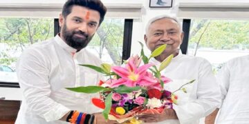 Chirag Paswan Rebelled Against Ndaàà ¥ ¤ Opened Front Against CM Nitishà ¥ ¤ Chirag Paswanà ¥ ¤ Nitish Kumarà ¥ ¤ Chirag Paswan Angryà ¥ ¤ Bihar Electionsà ¤ Bihar Politics | Bihar Politics: Bagwat from Chirag Paswan's NDA, opened a front against CM Nitish, a letter written on this matter. News Track in Hindi