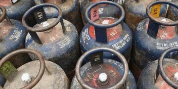 कॉमर्शियल एलपीजी गैस सिलेंडर 24 रुपए हुआ सस्ता, नई कीमतें आज से लागू
