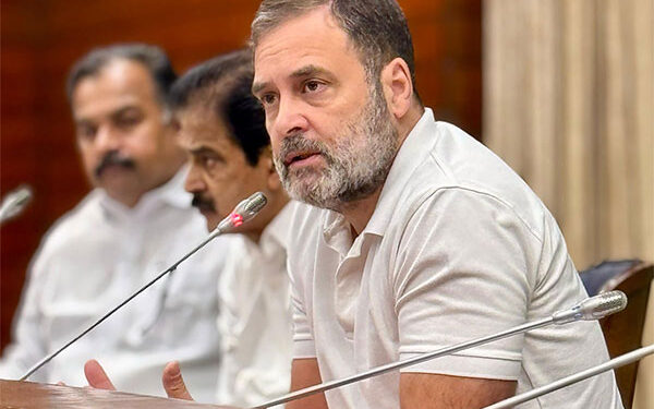 'Congress is with you in the construction of Prajalu Telangana ...': Rahul Gandhi wished the state on Foundation Day