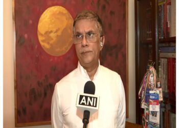 Congress leader Pawan Kheda criticized the Center for silence on the Israeli-Iran struggle, "India's silence makes India weak"