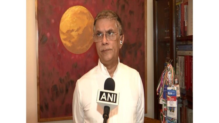 Congress leader Pawan Kheda criticized the Center for silence on the Israeli-Iran struggle, "India's silence makes India weak"
