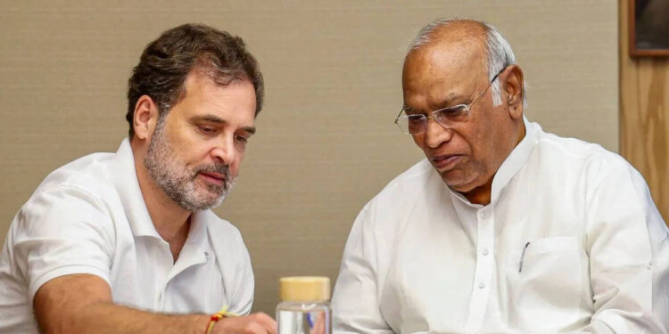 गुजरात में कांग्रेस की बड़ी सियासी चाल! 40 नए जिला और शहर अध्यक्षों की नियुक्ति से बदलने वाली है चुनावी रणनीति, देखें पूरी लिस्ट​​​​​​​
