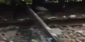 Conspiracy of Train Accident: A conspiracy to overturn the train on the Delhi-Saharanpur rail route failed by a vigilant driver, got 12 fit long thick pipe on the track, Conspiracy of Train Accident by Placing 12 Feet long pipe on Railway Track in Up Fails