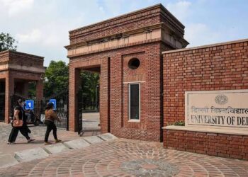 Controversy with Delhi University's decision; Islam, Pakistan and China's chapters may withdraw from syllabus!