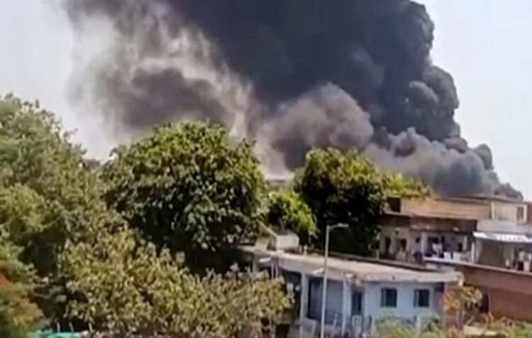 DGCA's big statement, pilot sent emergency message to Ahmedabad ATC before the accident