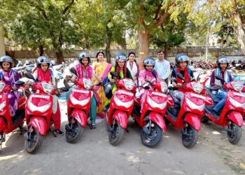 Devanarayan student scooty scheme: Karishma Gurjar, student of Bahrod College, gets scooty