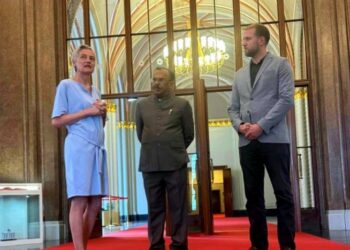 Devnani observed Berlin Mayor's Office and State Assembly