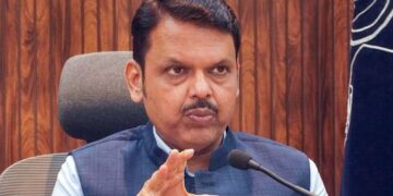 'Dust was on the face and you kept cleaning the mirror': Fadnavis on Rahul Gandhi's match fixing comment