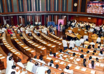 Election Permanent Committee Delhi Municipal Corporation Today, Political War Between BJP and Aam Aadmi Party | Election of Delhi Municipal Corporation's Standing Committee today, political battle between BJP and Aam Aadmi Party. News Track in Hindi