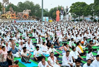 Enthusiasm of 11th International Yoga Day in Haryana, yoga practice in many districts