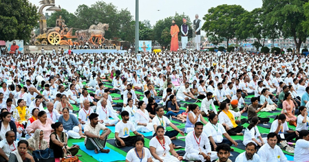 Enthusiasm of 11th International Yoga Day in Haryana, yoga practice in many districts