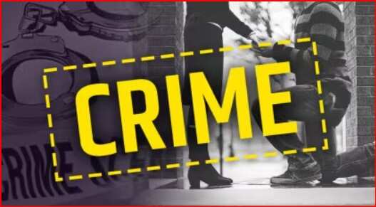 Everything was going on between husband and wife in bedroom, thief recorded and then started to do the couple Blackmail