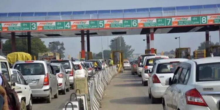 Fastag Annual Pass: 3,000 will be made for the whole year, Fastag will be made for the whole year, know the full details, Fastag will be available for the whole year for the whole year for Rs 3,000, Announced Nitin Gadkari, KNOW THE FULL Details