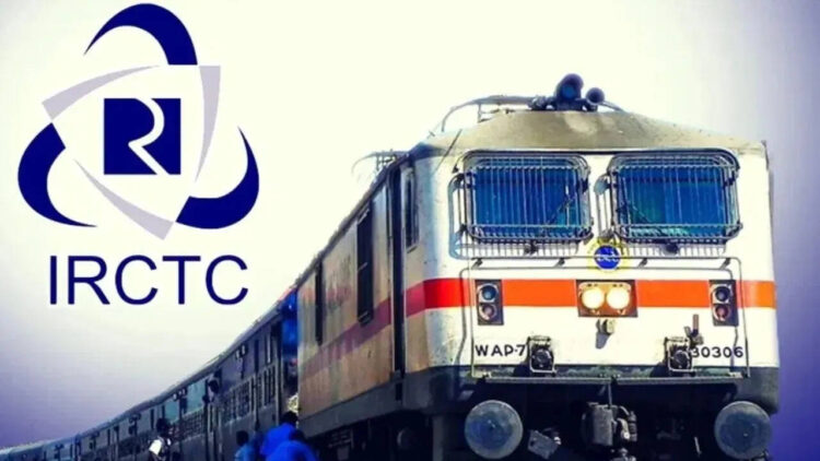 भारतीय रेलवे ने तत्काल टिकट बुकिंग प्रणाली में बड़ा बदलाव करते हुए एक नया नियम लागू किया है जो करोड़ों यात्रियों को प्रभावित कर सकता है। रेलवे के नए नियम के मुताबिक, यदि आपका IRCTC खाता आधार कार्ड से लिंक नहीं है, तो आने वाले समय में आपको तत्काल टिकट बुक करने में मुश्किलों का सामना करना पड़ सकता है।  अब से केवल आधार लिंक्ड अकाउंट वाले यूज़र्स को तत्काल टिकट विंडो खुलने से 10 मिनट पहले ही एक्सेस मिलेगा, जिससे कन्फर्म टिकट मिलने की संभावना बढ़ जाती है। ये सुविधा उन यात्रियों के लिए खास लाभकारी होगी जो हर दिन मोबाइल या लैपटॉप के जरिए ट्रेन टिकट बुक करते हैं।  क्या है नया नियम? रेलवे ने यह साफ कर दिया है कि तत्काल टिकट बुकिंग शुरू होते ही पहले 10 मिनट के लिए बुकिंग का अधिकार केवल उन यात्रियों को होगा, जिनका IRCTC अकाउंट आधार से जुड़ा है। इस दौरान कोई भी एजेंट टिकट नहीं बुक कर पाएगा। इससे यह सुनिश्चित किया जा रहा है कि आम यात्रियों को प्राथमिकता मिले और एजेंट सिस्टम का गलत फायदा न उठा सकें।  IRCTC अकाउंट को आधार से कैसे लिंक करें? अगर आपने अब तक अपना IRCTC अकाउंट आधार से लिंक नहीं किया है, तो आप इन आसान स्टेप्स को फॉलो कर सकते हैं:  सबसे पहले www.irctc.co.in वेबसाइट पर जाएं।  अपने यूज़रनेम और पासवर्ड से लॉगिन करें।  होमपेज पर ‘My Account’ टैब में जाएं।  ‘Link Your Aadhaar’ ऑप्शन पर क्लिक करें।  अपने 12 अंकों के आधार नंबर और नाम की जानकारी भरें।  रजिस्टर्ड मोबाइल पर आए OTP को दर्ज करें और ‘Update’ पर क्लिक करें।  आपकी प्रोफाइल आधार से सफलतापूर्वक लिंक हो जाएगी।  तत्काल टिकट बुक करने की पूरी प्रक्रिया अगर आपका IRCTC अकाउंट आधार से लिंक है, तो आप इस नियम के तहत पहले 10 मिनट की बुकिंग विंडो का फायदा उठा सकते हैं। नीचे दी गई प्रक्रिया को फॉलो कर आप तत्काल टिकट आसानी से बुक कर सकते हैं:  IRCTC वेबसाइट पर जाएं और लॉगिन करें।  अपनी यात्रा की जानकारी भरें—जैसे “From” और “To” स्टेशन, यात्रा की तारीख और कोटा में Tatkal विकल्प चुनें।  “Search” बटन पर क्लिक करें, ट्रेनों की लिस्ट सामने आएगी।  सीट उपलब्धता देखने के बाद उपयुक्त ट्रेन का चयन करें।  यात्री की डिटेल्स जैसे नाम, उम्र, जेंडर भरें। अगर अकाउंट आधार से लिंक है, तो इसे प्राथमिकता मिलेगी।  उपलब्ध सीट और कोच का चयन करें, सही कैप्चा कोड और मोबाइल नंबर डालें।  भुगतान के लिए डेबिट/क्रेडिट कार्ड, नेट बैंकिंग, UPI जैसे किसी भी मोड का चयन करें।  पेमेंट होते ही आपकी टिकट बुक हो जाएगी, जिसकी जानकारी SMS और ईमेल के जरिए मिल जाएगी।  यात्रियों के लिए बड़ा फायदा इस नए नियम से उन यात्रियों को बड़ा फायदा मिलेगा जो रोजाना ऑफिस, पढ़ाई या जरूरी कामों से यात्रा करते हैं और उन्हें अक्सर आखिरी समय में टिकट की जरूरत होती है। आधार लिंक के साथ:  10 मिनट पहले एक्सेस से टिकट बुकिंग की सफलता बढ़ेगी।  एजेंट्स की बुकिंग पर नियंत्रण रहेगा।  असली यात्रियों को टिकट मिलना ज्यादा आसान होगा।