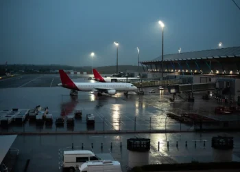 Flight tickets will be cheaper to visit Bihar. Tax reduced by 25 percent. Price will be reduced by Rs 1100 on every ticket.
