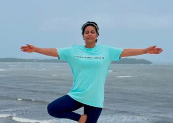 हिना खान से लेकर दिव्यांका त्रिपाठी तक, टीवी की हसीनाओं ने बताया योग का महत्व