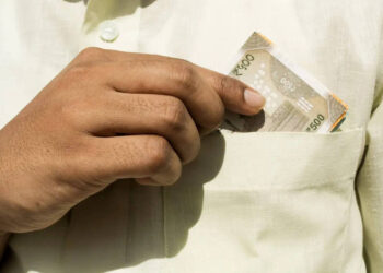 'Give money only with you…', fulfilled the demand of wife, then what happened that the husband's body was found the next day