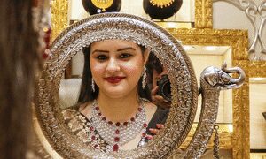 सोने की कीमत में उछाल, चांदी के दाम भी 1200 रुपए से ज्यादा बढ़े