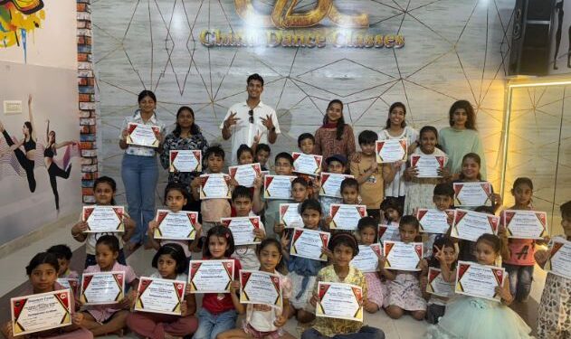 Grand Summer Camp's colorful closing, more than 100 children participated