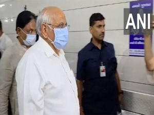 Gujarat Chief Minister visited the hospital, met the families of the victims of the plane crash