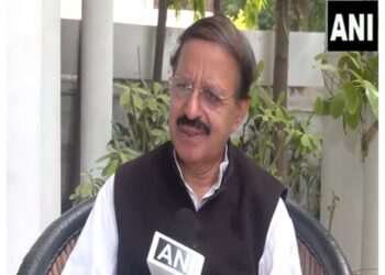 Gujarat: Rashid Alvi's statement on the arrest of Congress leaders Heera and Digvijay Jotwa, said "It is possible that the pressure being made to join BJP"