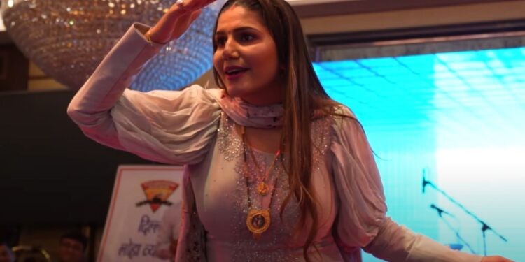 Haryanvi Song: Sapna Choudhary का धमाकेदार डांस वीडियो 'पानी छलके' फिर मचा रहा है तहलका