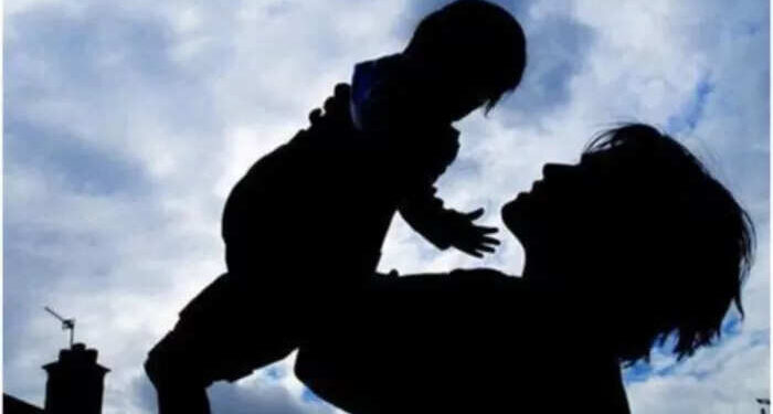 Havan became a mother in the affair of 'illicit relations', the woman threw a 15 -month -old son in the reservoir