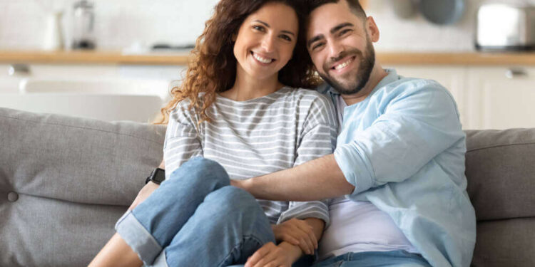 How to know in the video how the internal troubles and weaknesses of women? Which she does not tell anyone
