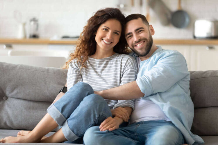 How to know in the video how the internal troubles and weaknesses of women? Which she does not tell anyone