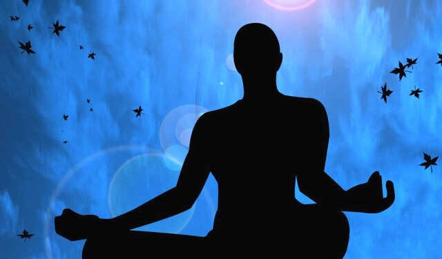 मेडिटेशन से आत्मविश्वास कैसे बढ़ेगा? 2 मिनट के इस वायरल फुटेज में जानें ध्यान की ताकत और सही अभ्यास की विधि